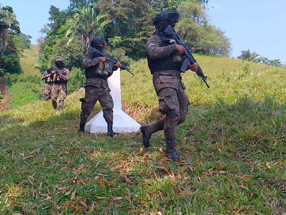 Ejército de Guatemala se enfrenta a grupo armado que ingresó ilegalmente a territorio nacional proveniente de Honduras 
