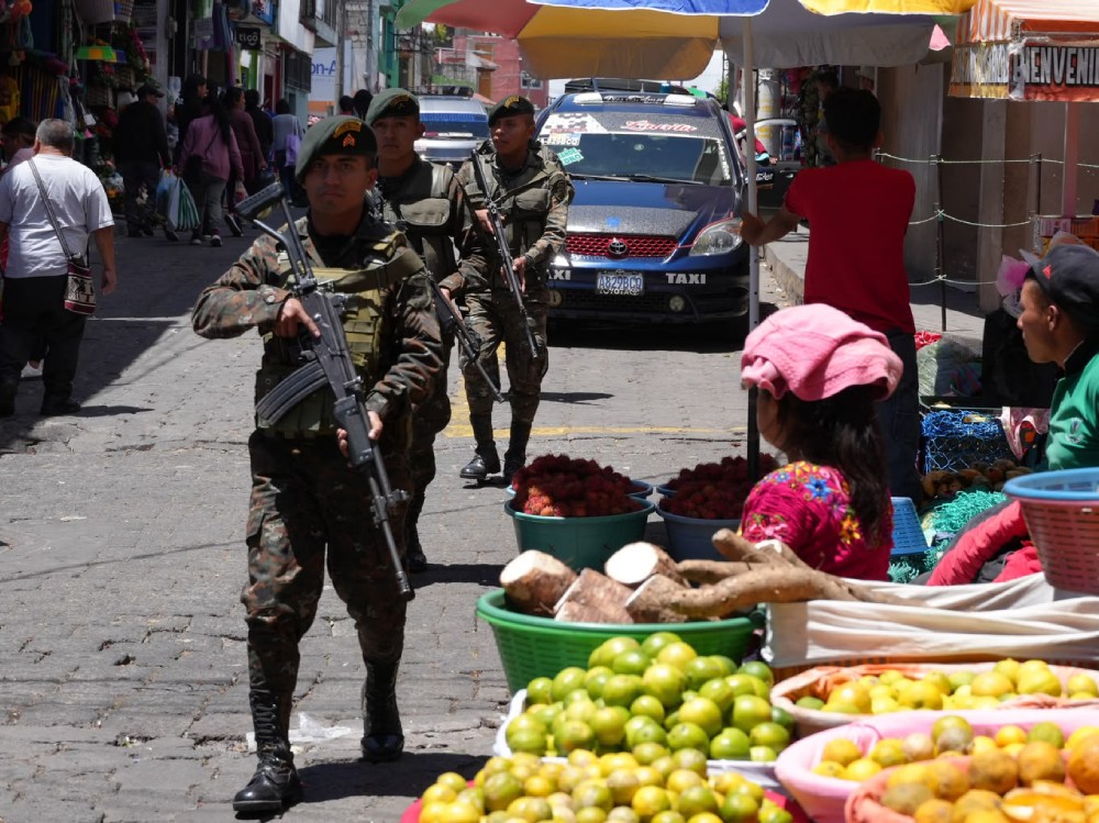 Ejercito realiza operativos en diversos puntos de los municipios de San Marcos y San Pedro Sacatepéquez