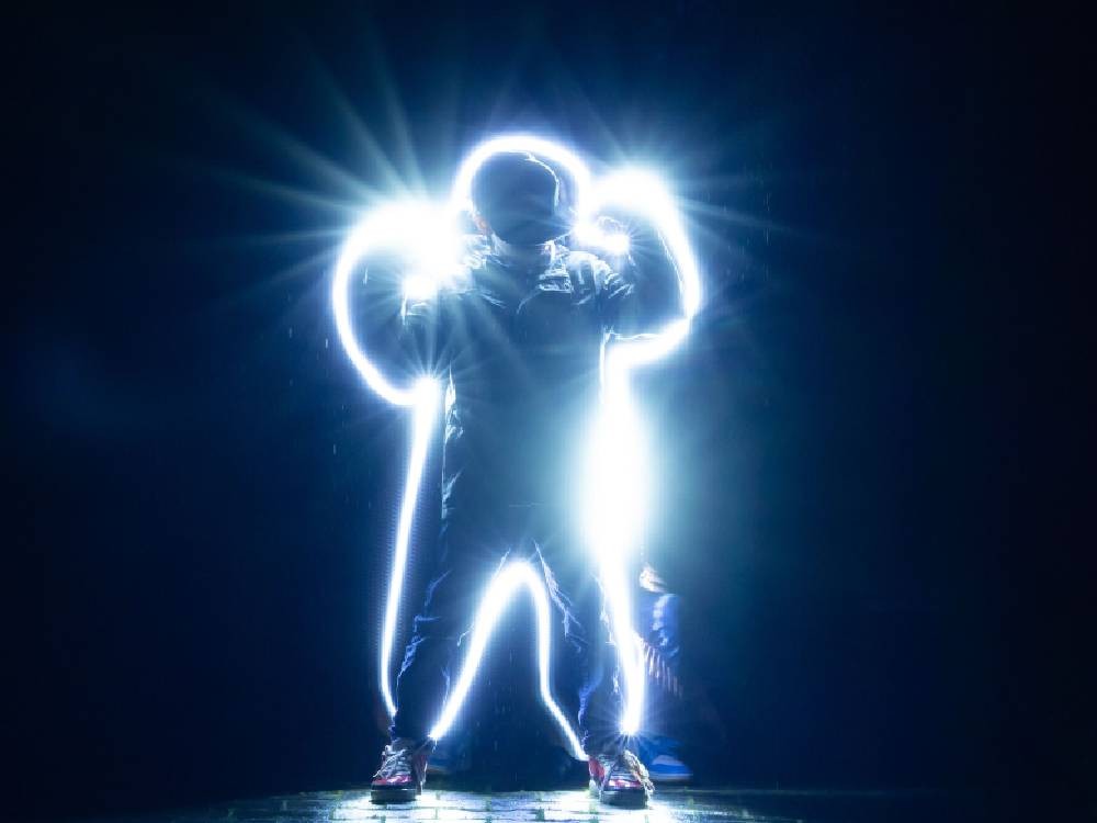 El brillo invisible del cuerpo humano: la ciencia detrás de la bioluminiscencia en las personas.