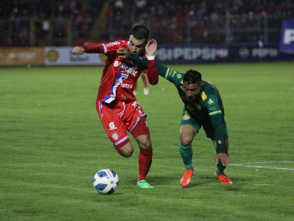 El campeón Xelajú buscará acabar con el invicto en cancha de Deportivo Marquense