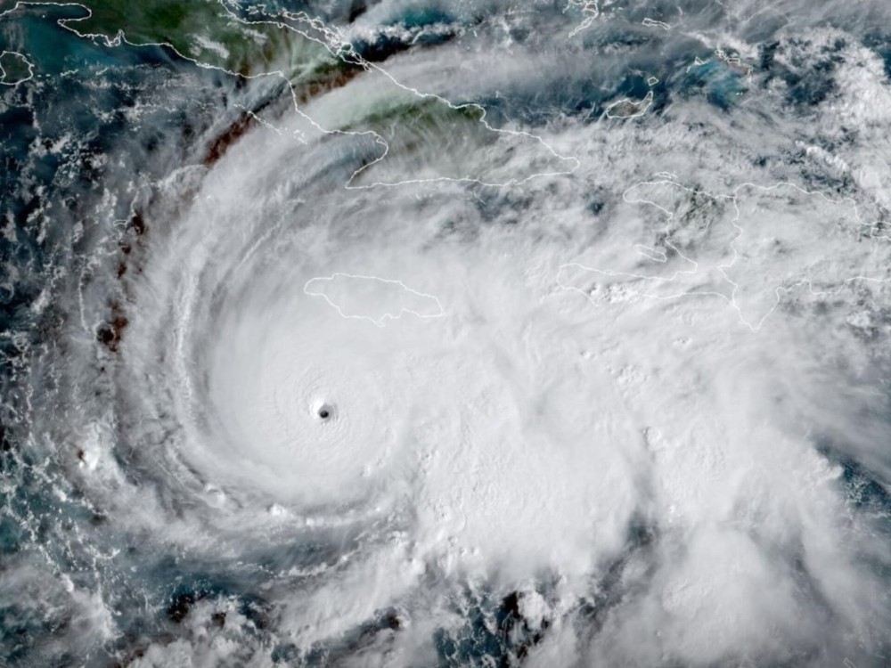 El huracán Melissa alcanza la categoría 5 y pone en alerta a Jamaica
