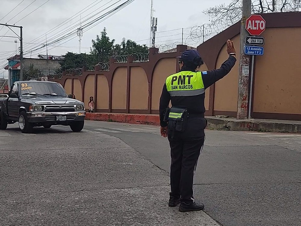 Elementos de tránsito no son suficientes en San Marcos