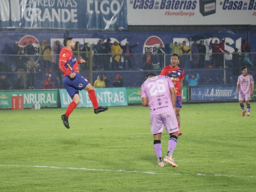 En el arranque de la segunda vuelta del torneo, Xelajú vuelve a la zona de clasificación 