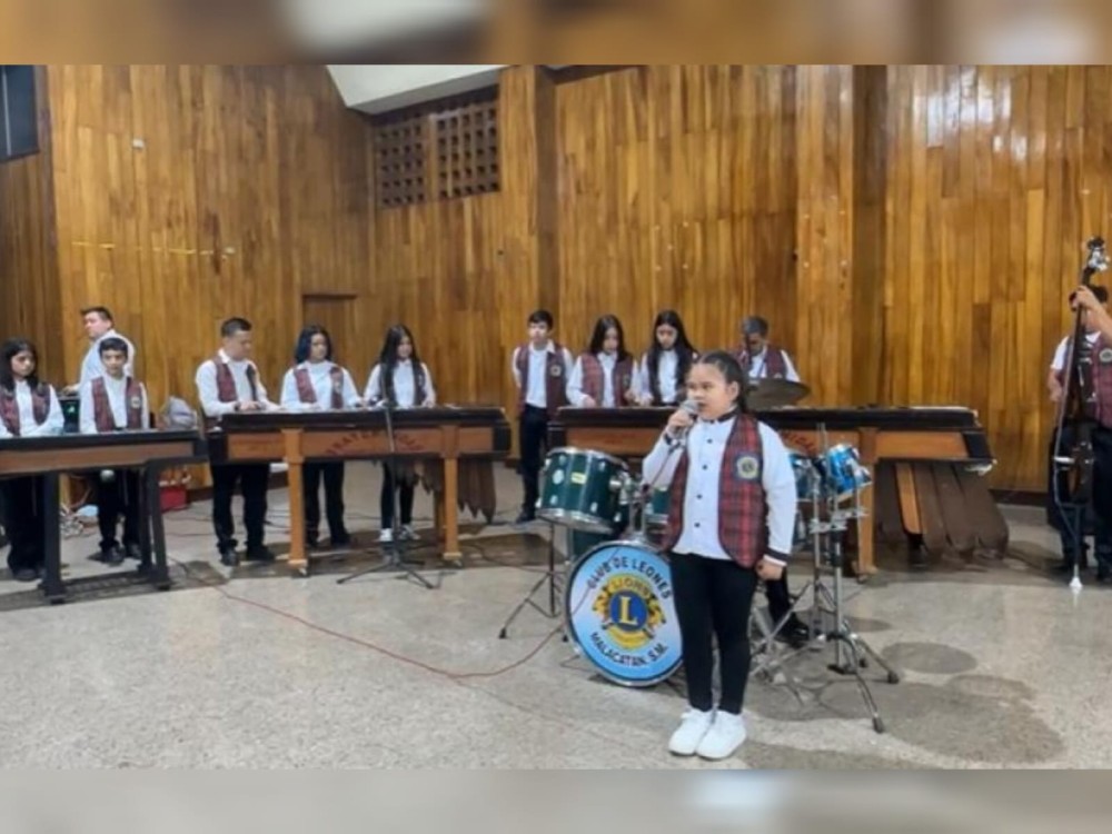 Ensamble artístico reúne a estudiantes de marimba y artes visuales en San Marcos