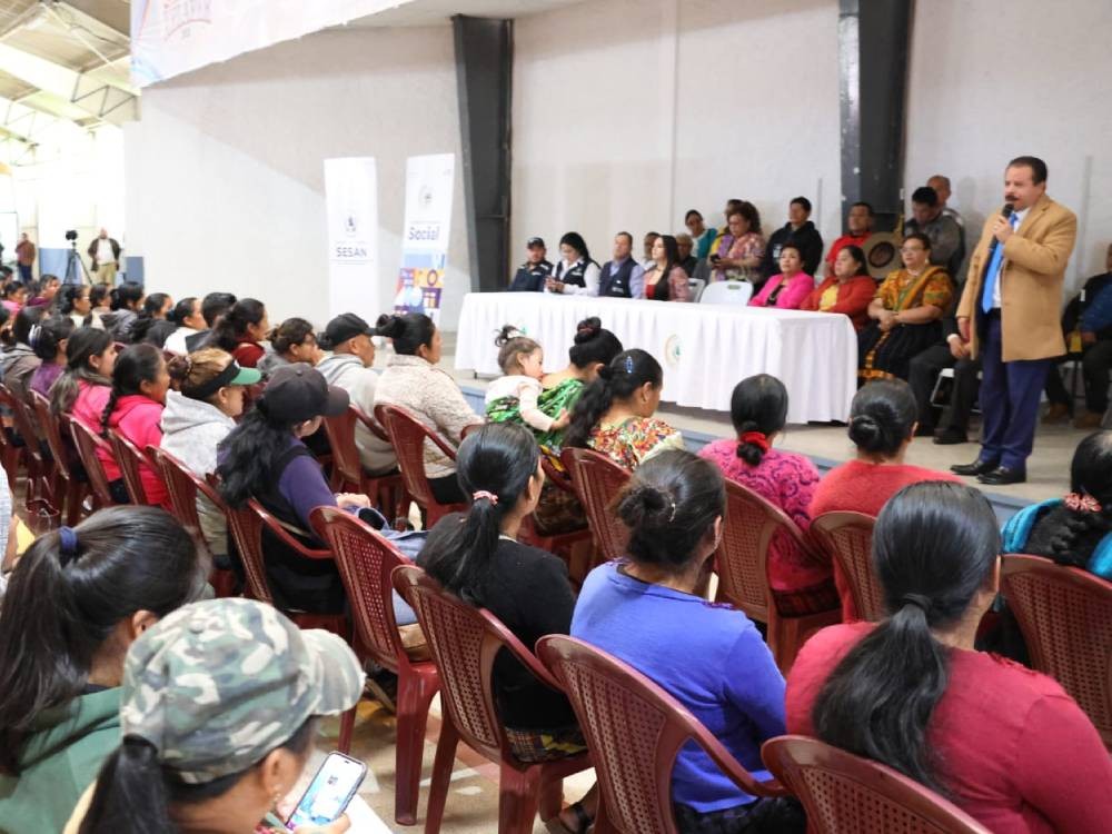 Entrega de alimentos busca apoyar a más de 5 mil familias en Quetzaltenango