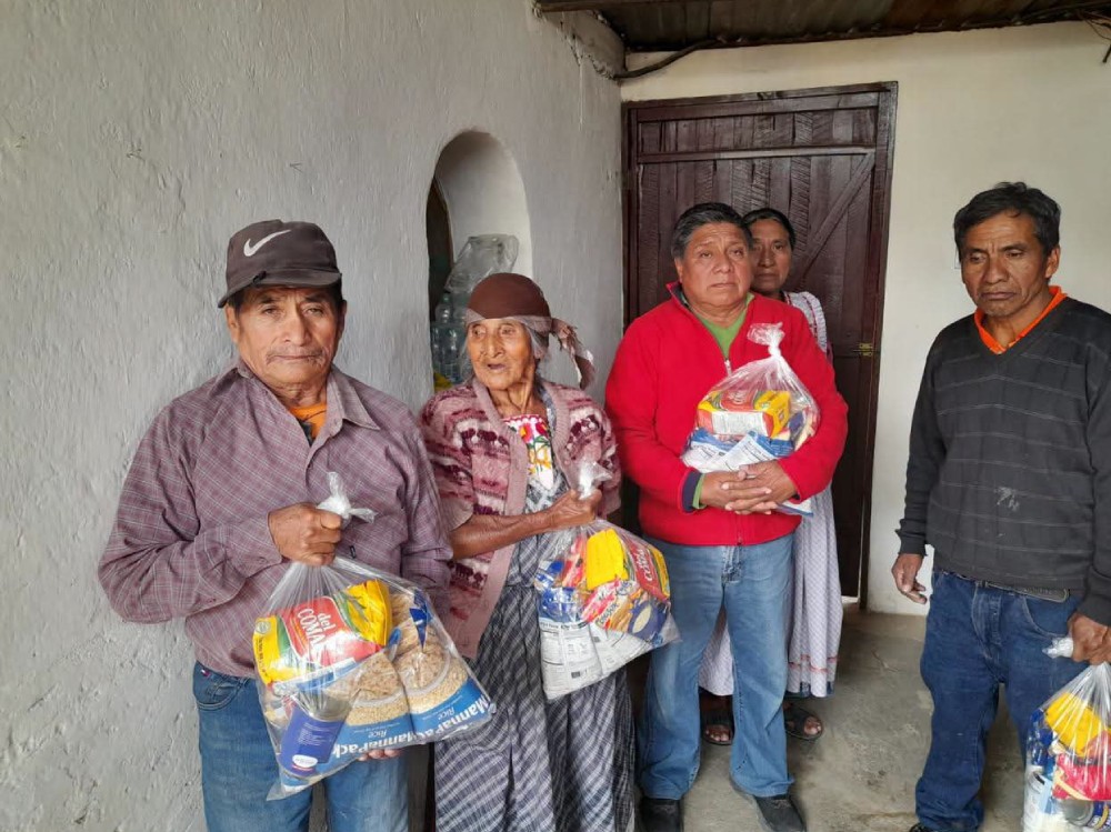 Entregan apoyo alimentario a familias en condición de vulnerabilidad en Quetzaltenango