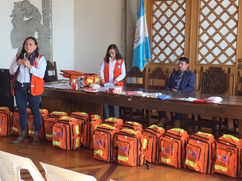 Entregan botiquines de primeros auxilios a 18 integrantes de COLREDS en San Marcos