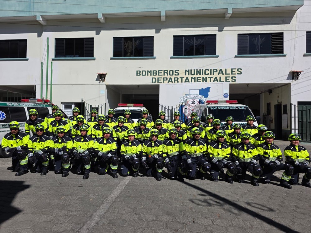 Entregan equipo especial a 42 bomberos USAR de la región de Occidente