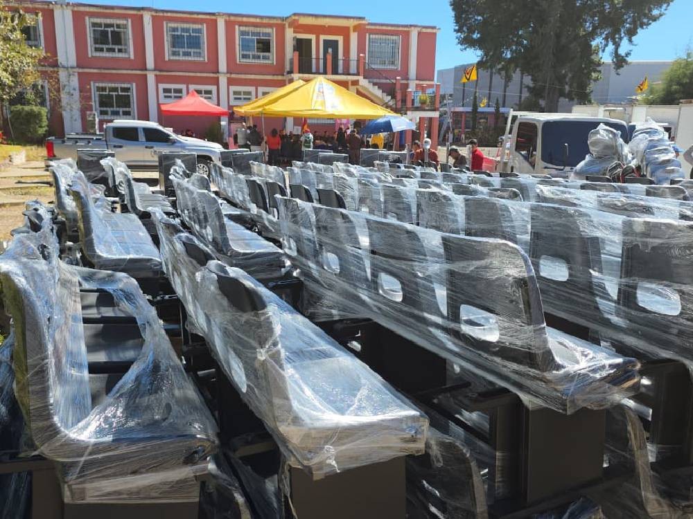 Entregan mobiliario y equipo a centros de salud en San Marcos