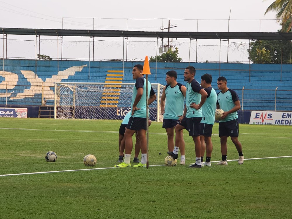 Erick González analiza el momento de Suchitepéquez: "En momentos difíciles es cuando más se necesita el apoyo"
