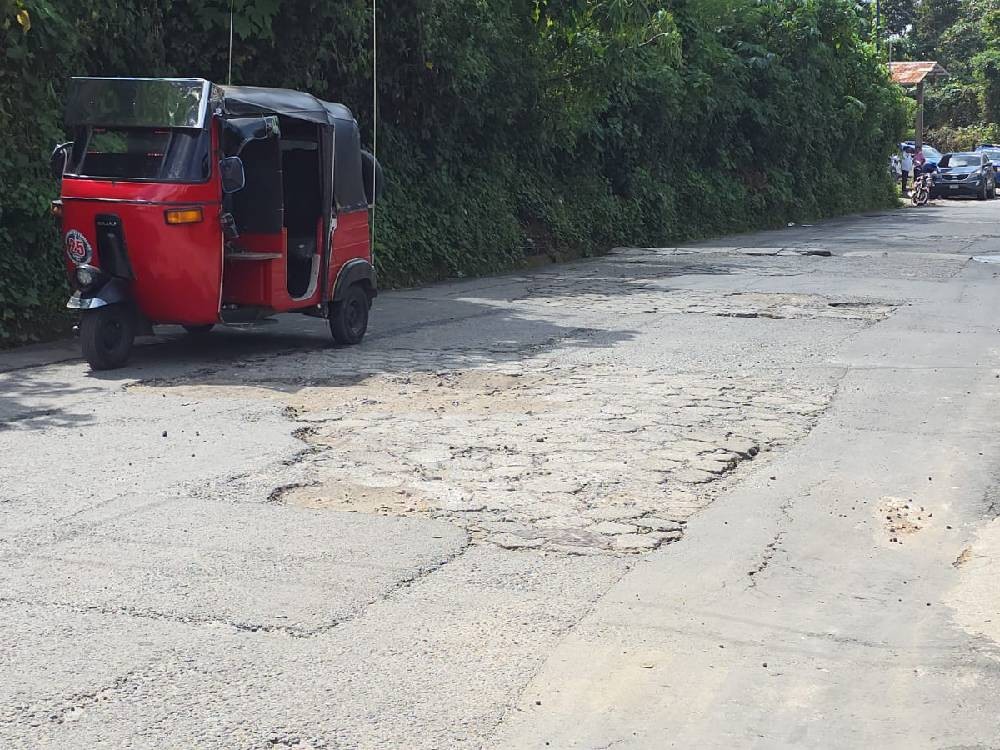 Esperan inicio de trabajos de recapeo de la carretera de Mazatenango hacia San Francisco Zapotitlán