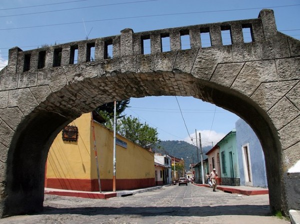 El puente Los Chocoyos ha sido testigo de historias románticas