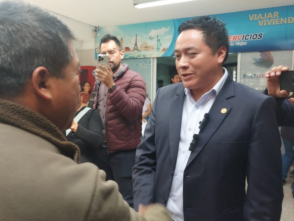Las denuncias por las que el diputado Orlando Pérez fiscalizó el Centro de Emisión de Pasaportes en Quetzaltenango