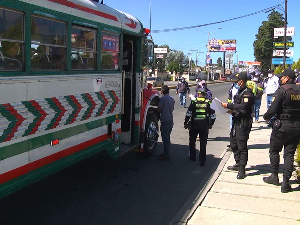 Estos son los números de teléfono para denunciar aumento en costos de pasaje o denuncias en contra del transporte