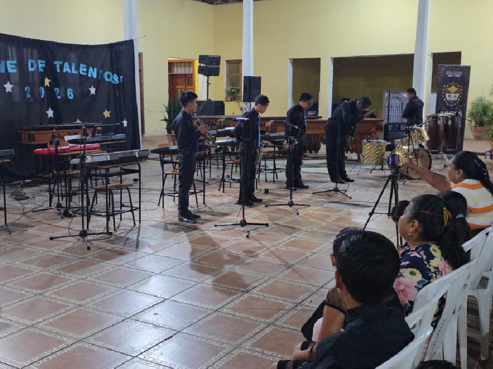 Estudiantes de la Escuela Municipal de Música de Mazatenango brillan en una exitosa Noche de Talento