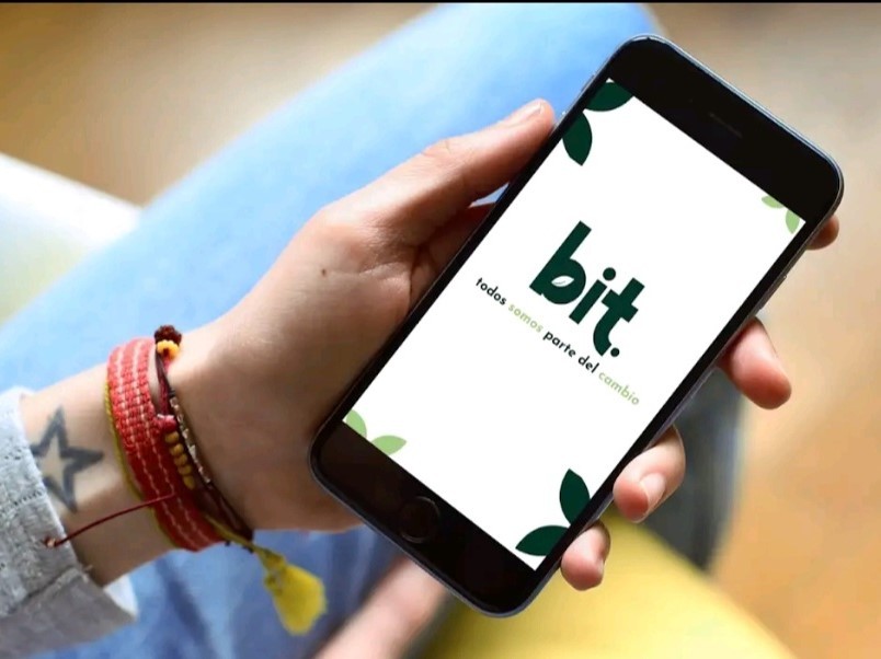 Estudiantes de Xela crean app que enseña cómo separar la basura correctamente