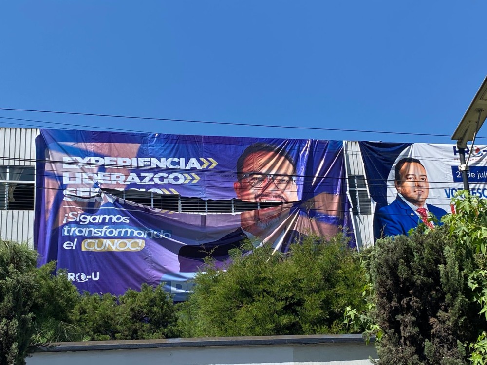 Estudiantes exigen que propaganda política no afecte el desarrollo académico en el Cunoc