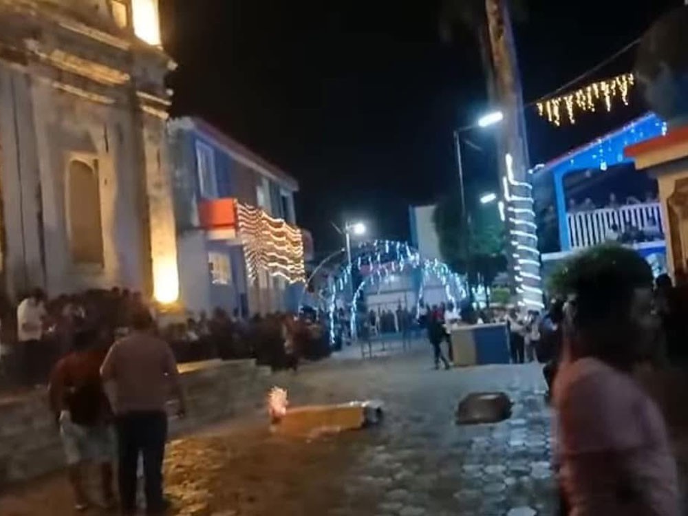 VIDEOS: Explosión de pirotecnia en Santa María Cahabón, Alta Verapaz deja más de 60 heridos 