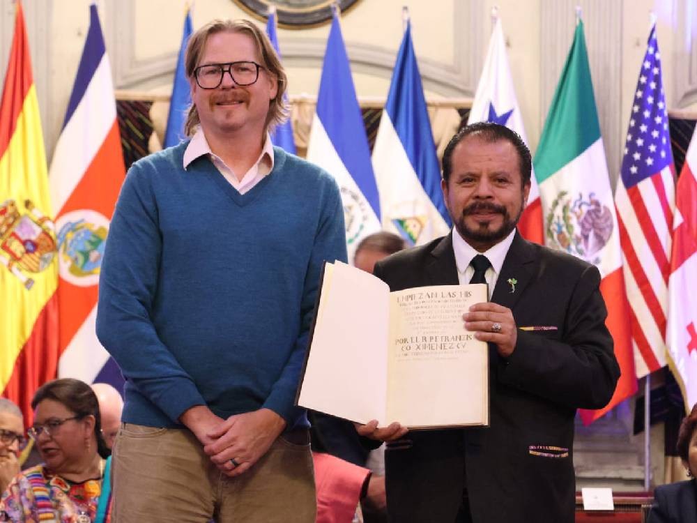 Facsímil del Popol Vuh será entregado a la Biblioteca Municipal de Quetzaltenango