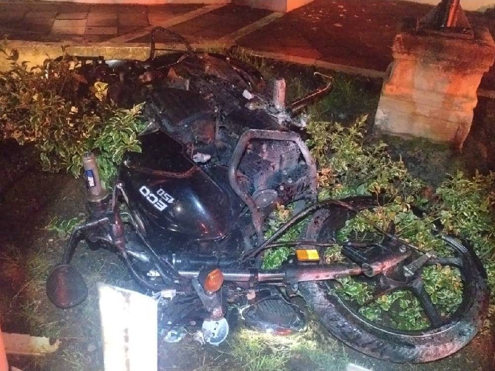 Fatal accidente en la rotonda del Emigrante: motorista pierde la vida