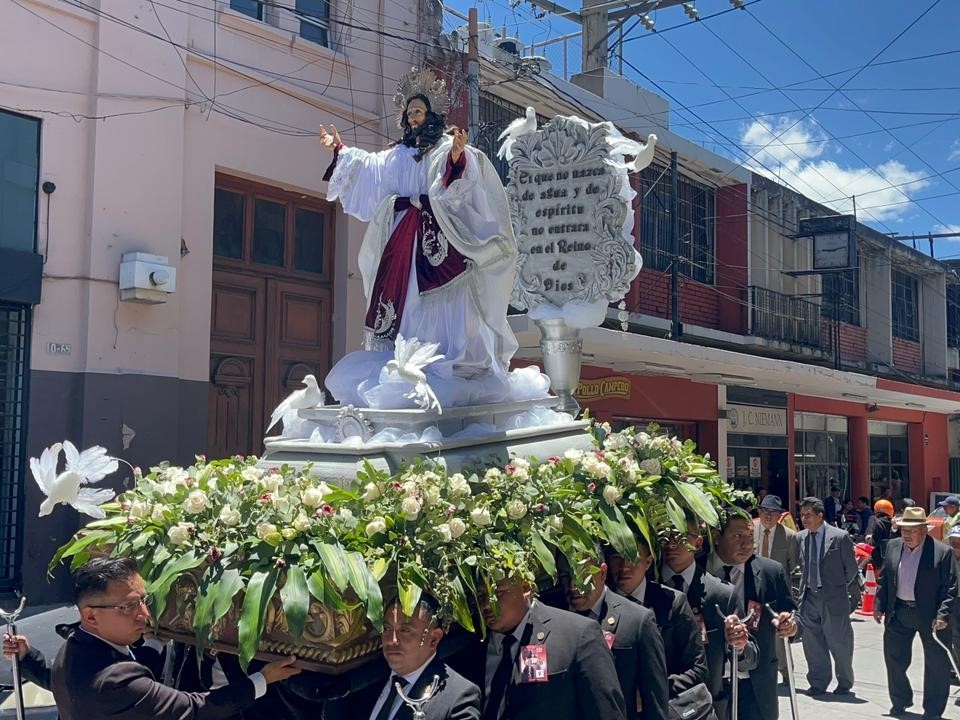 Festejan a Jesús de la Transfiguración 