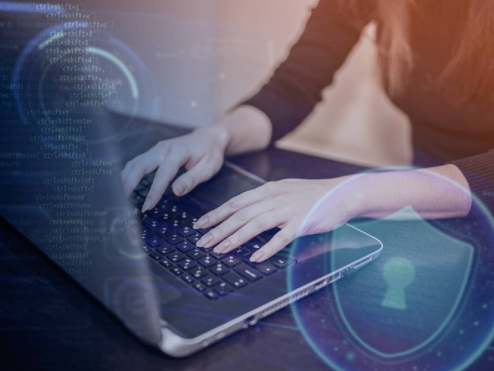Firewalls y sistemas antiintrusión, medidas que ayudan a proteger la información 