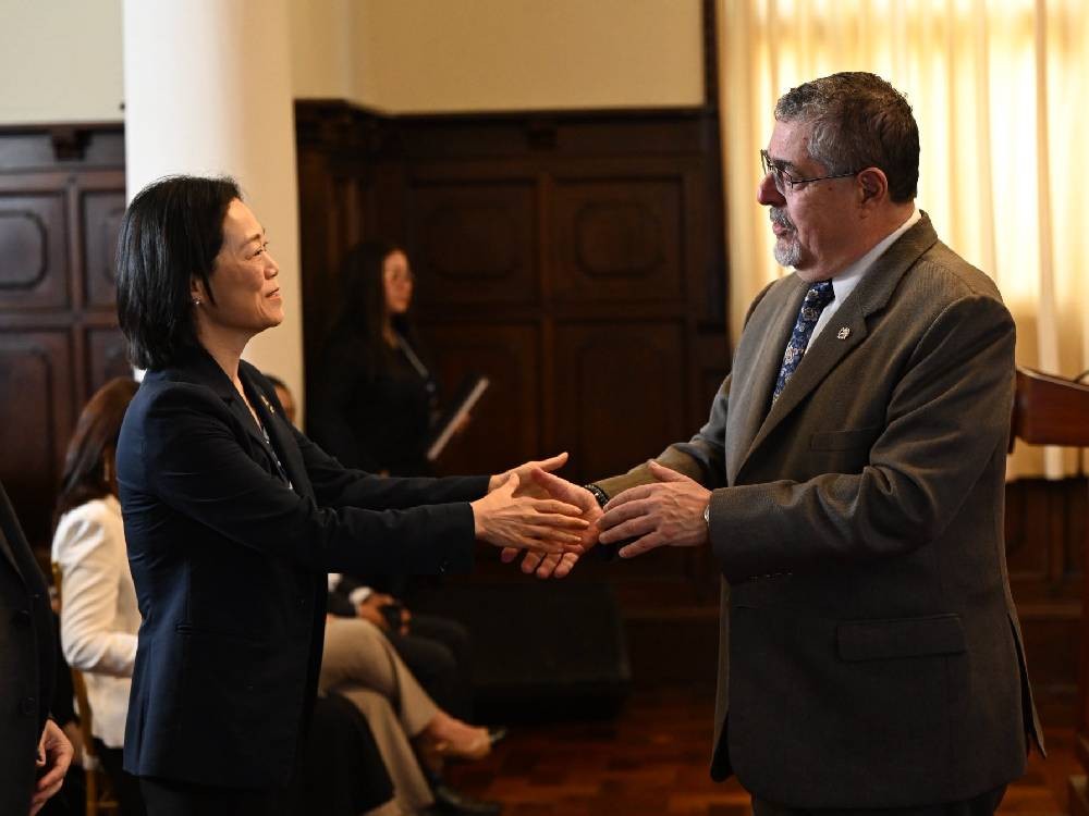 Firman convenio para la construcción del Hospital Especializado contra el Cáncer