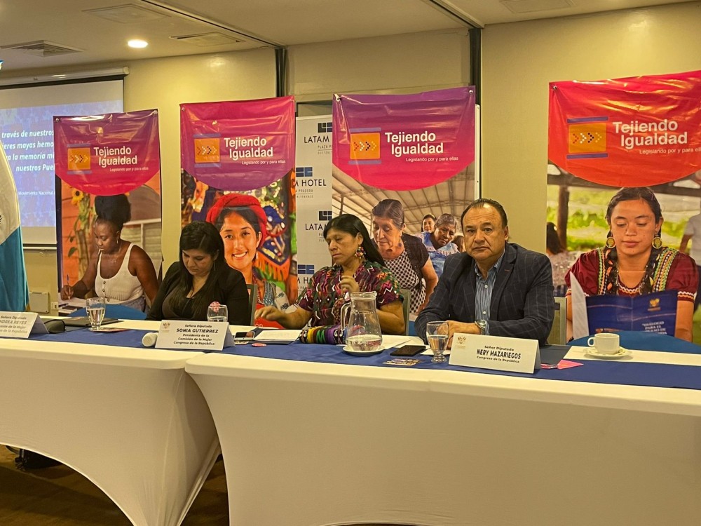 Comisión de la Mujer del Congreso realiza foro “Tejiendo Igualdad: Legislando por y para ellas”