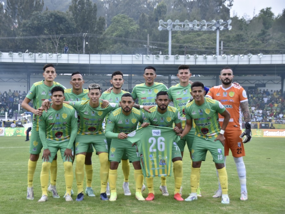 Galería: Plantel de "la X" descansa a espera de los cambios