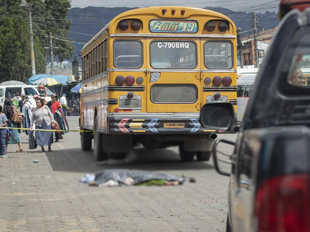 GALERÍA : El día a día de los peatones en La Terminal de Quetzaltenango