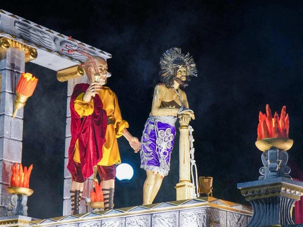 GALERIA Feligreses asisten a procesión de Jesús de la Columna 