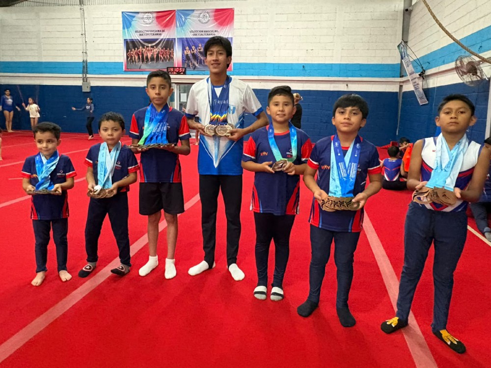 Gimnastas quetzatecos brillan con la conquista de 20 medallas internacionales 