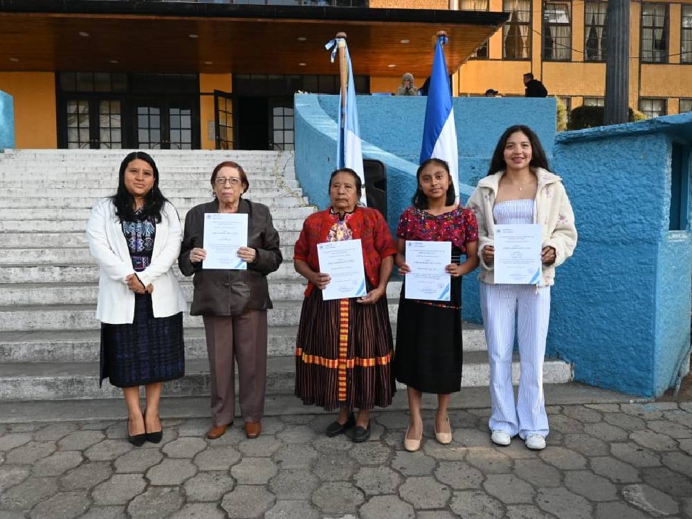 Gobernación reconoce a mujeres destacadas como Embajadoras de la Paz en Quetzaltenango