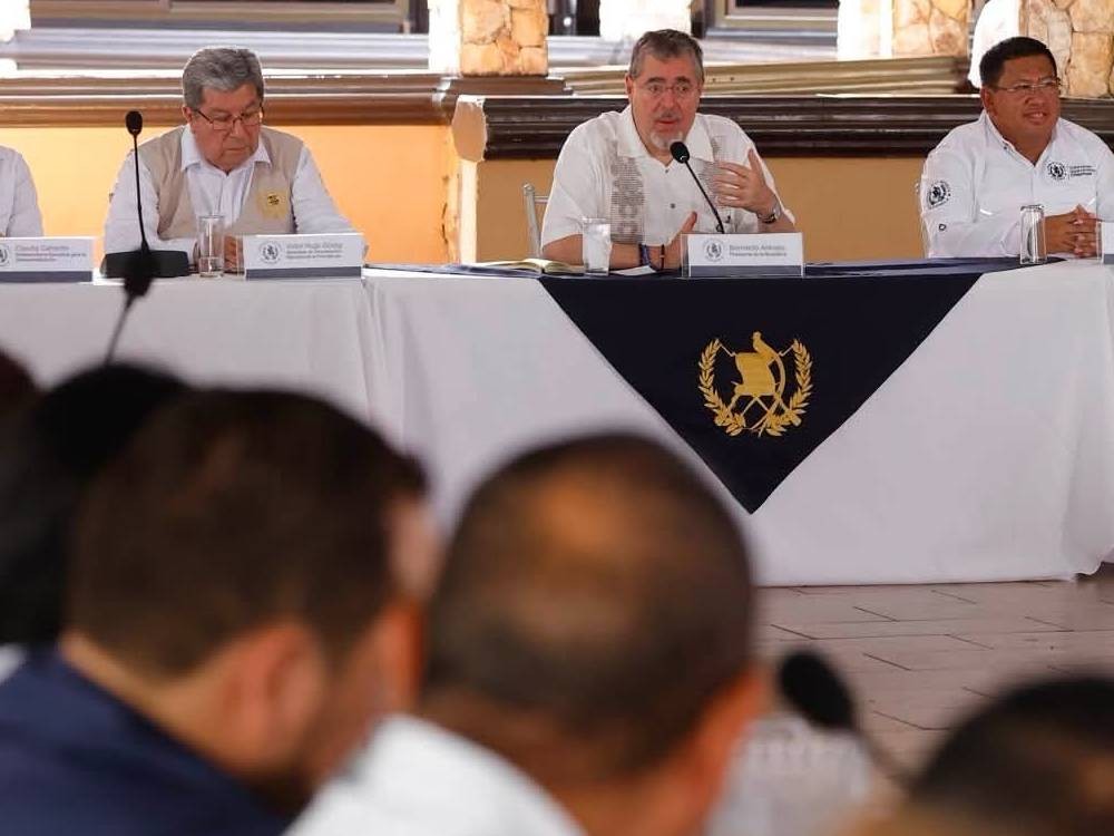 Gobierno Departamental de Chiquimula fortalece la coordinación institucional durante reunión realizada en Parque Chatún