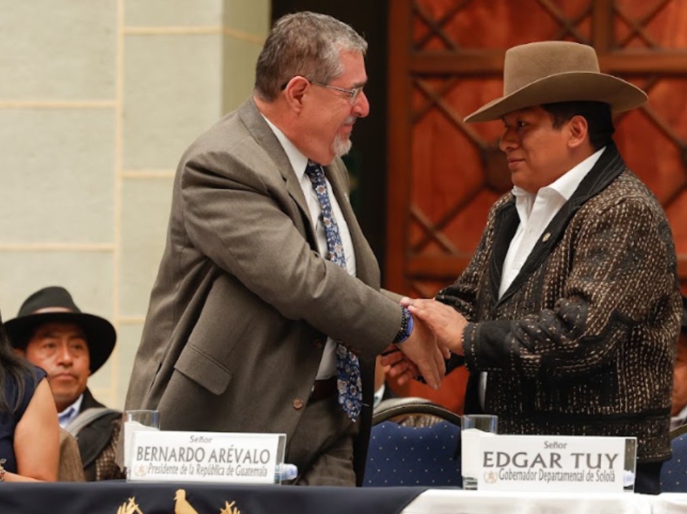 Gobierno y Municipalidad Indígena de Sololá firman agenda de trabajo para impulsar el desarrollo de 85 comunidades