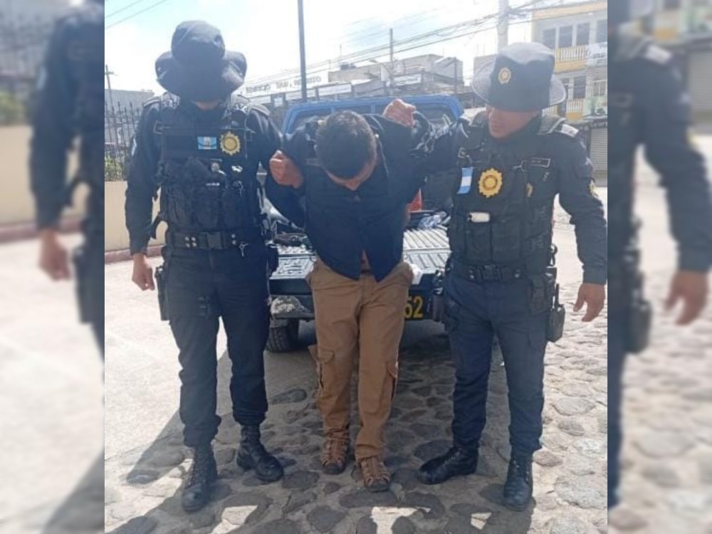 Guardia de seguridad del Segundo Registro de la Propiedad es detenido por disparar al aire en presunto estado de ebriedad 