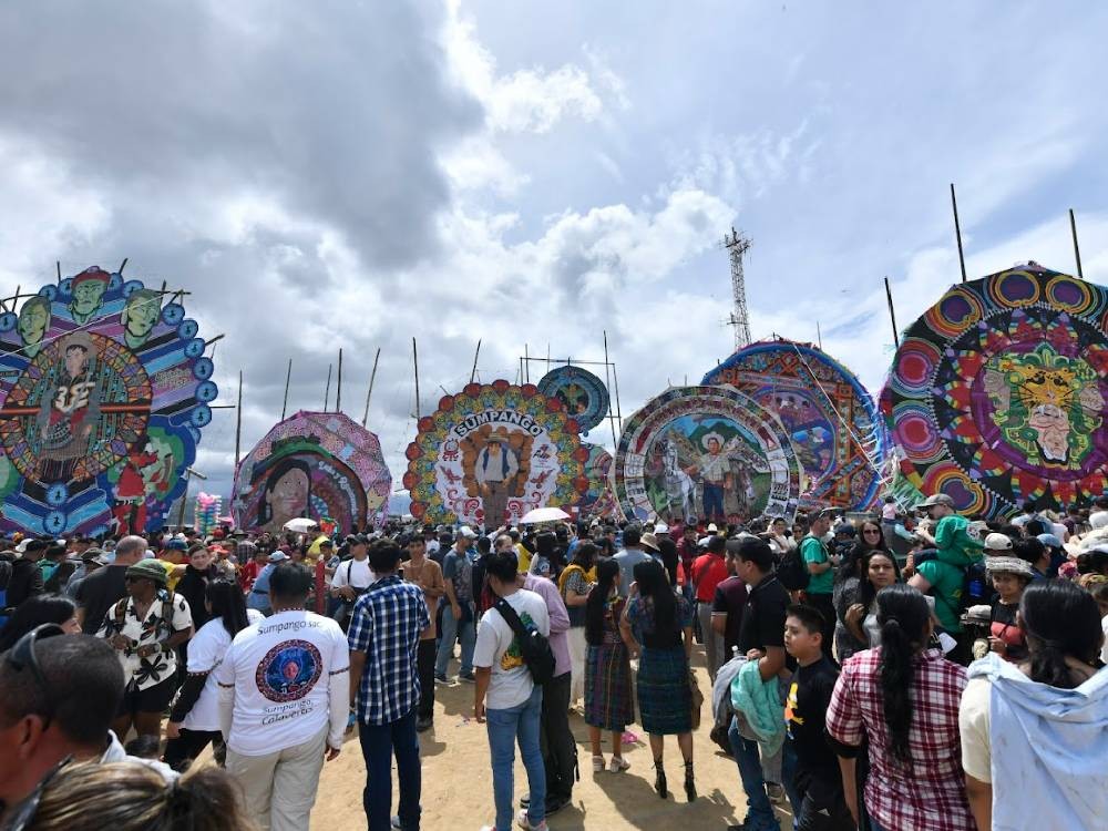 Guatemala busca que la elaboración de barriletes gigantes sea Patrimonio Cultural Inmaterial de la Humanidad