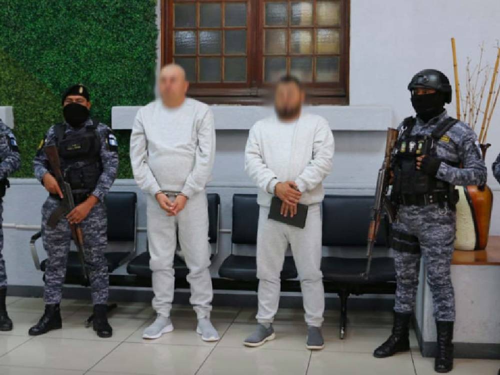 Guatemala extradita a dos presuntos narcotraficantes