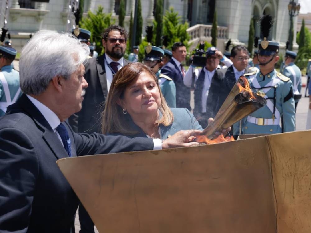 Guatemala inicia septiembre, mes de la independencia, encendiendo el fuego patrio 