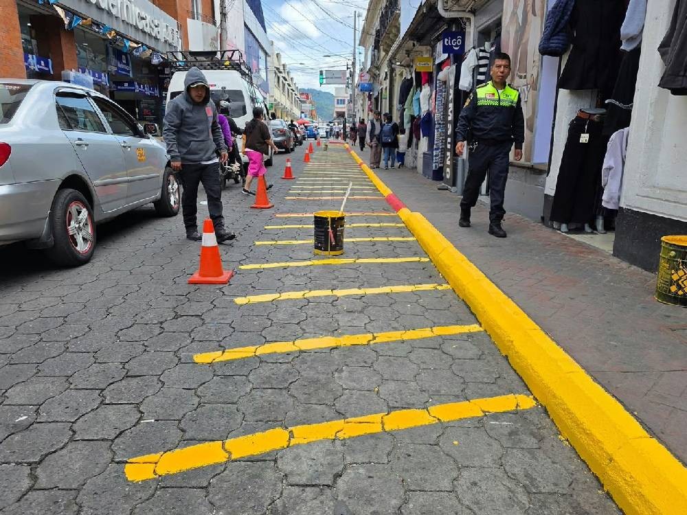 Habilitan nuevos espacios de estacionamiento en San Pedro Sacatepéquez para ordenar el tránsito y favorecer el comercio local