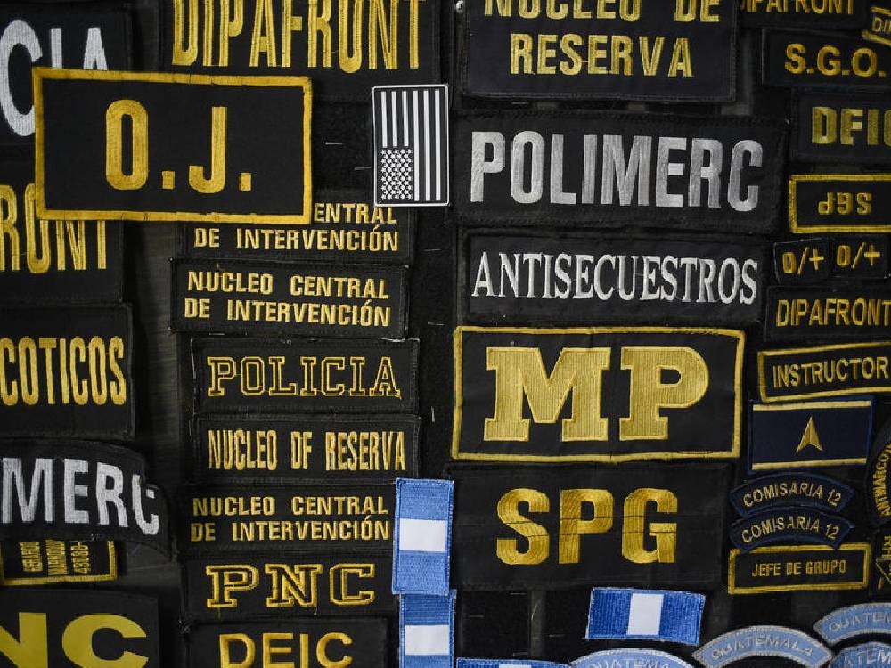 Habrá pena de cárcel para quien comercialice uniformes de la PNC