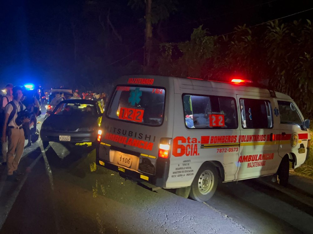 Hermanos resultan con múltiples golpes y fracturas tras hecho de tránsito 
