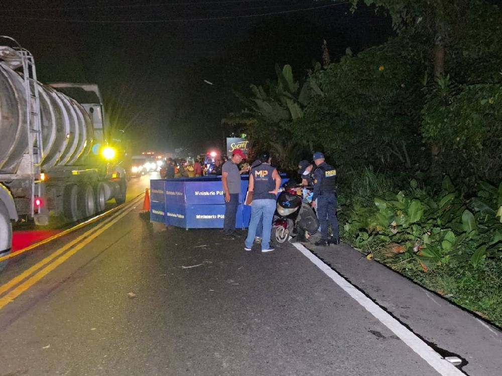 Hijo fallece y padre resulta herido en trágico accidente 