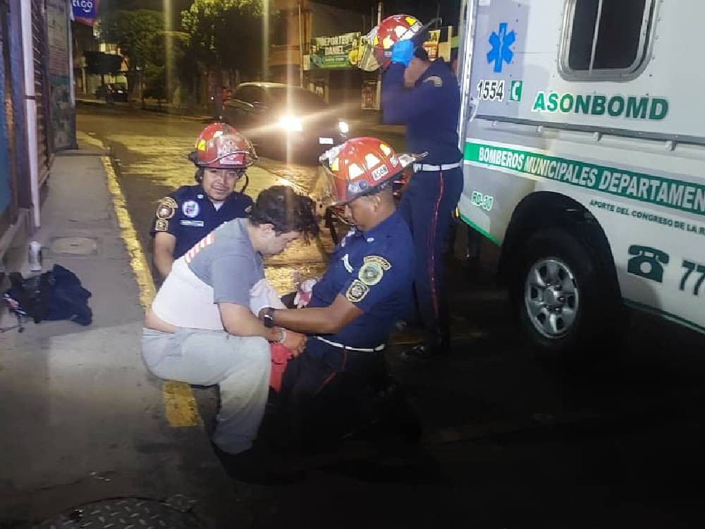 Hombre es herido con arma blanca tras ser víctima de asalto 