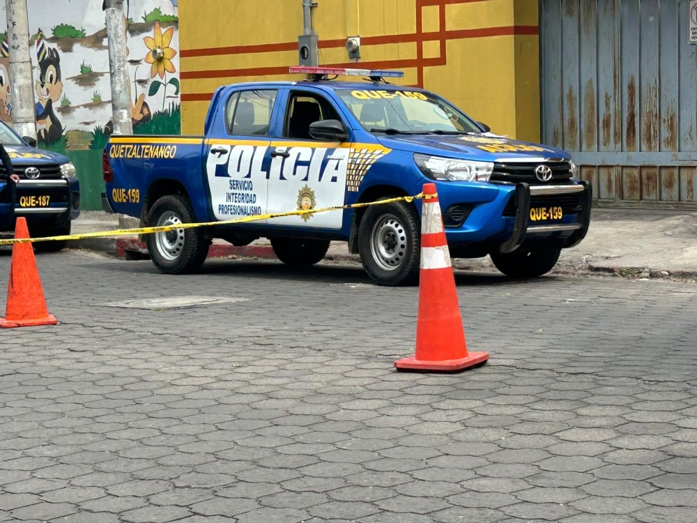 Ataque armado deja un hombre fallecido y una mujer gravemente herida en Quetzaltenango