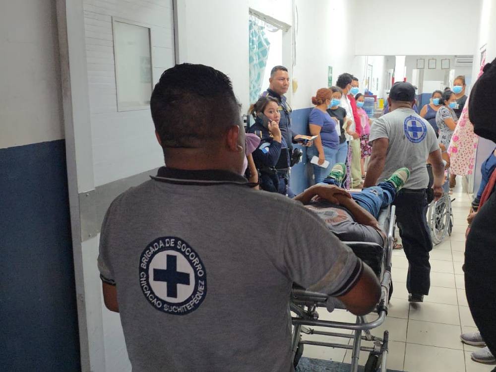 Hombre resulta herido de bala durante asalto armado en ruta de Chicacao
