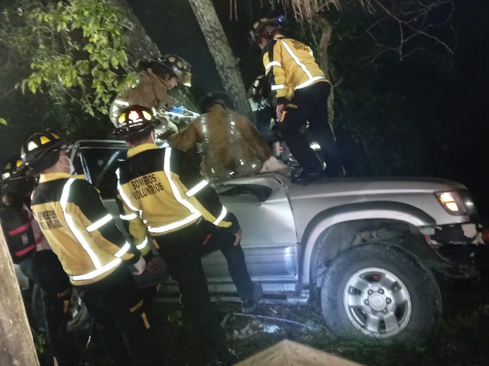 Hombre se salva de morir en accidente