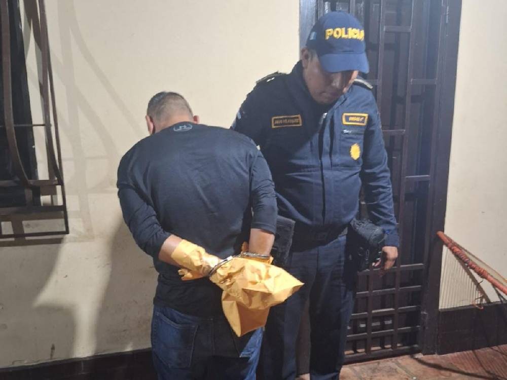 Hombre señalado de herir a mujer con arma de fuego es capturado