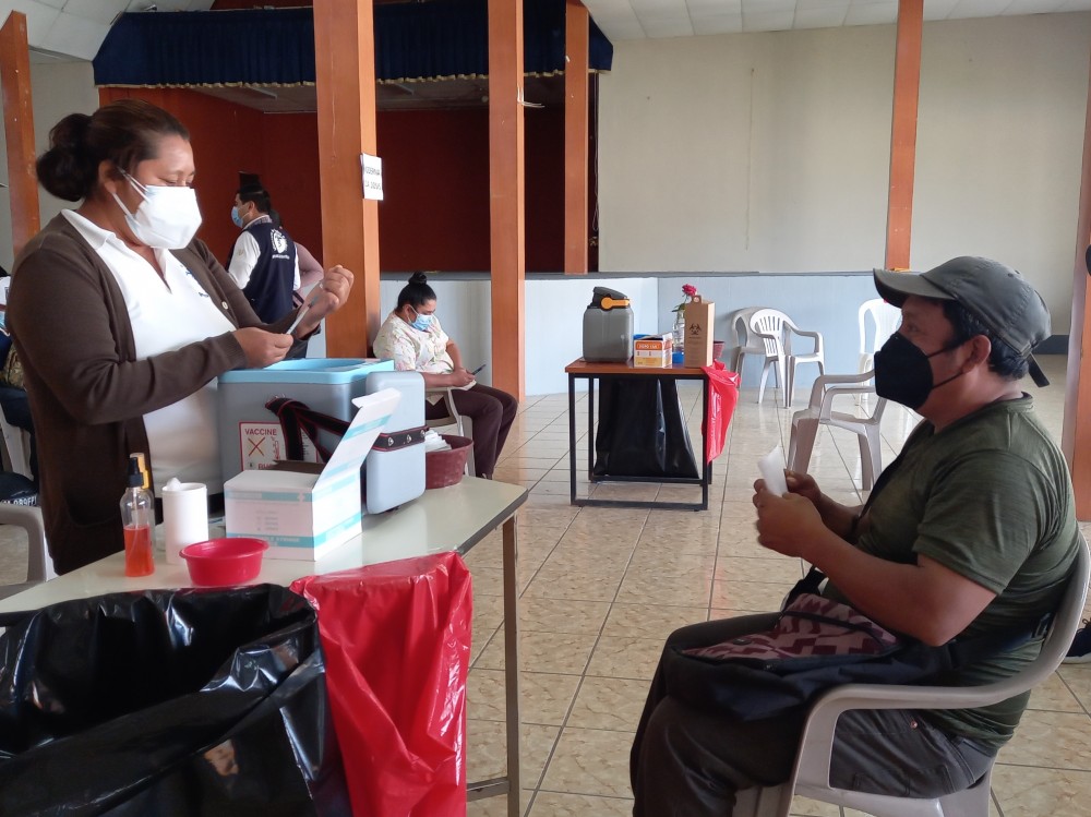  Huehuetenango vacuna con Pfizer a personas de todas las edades