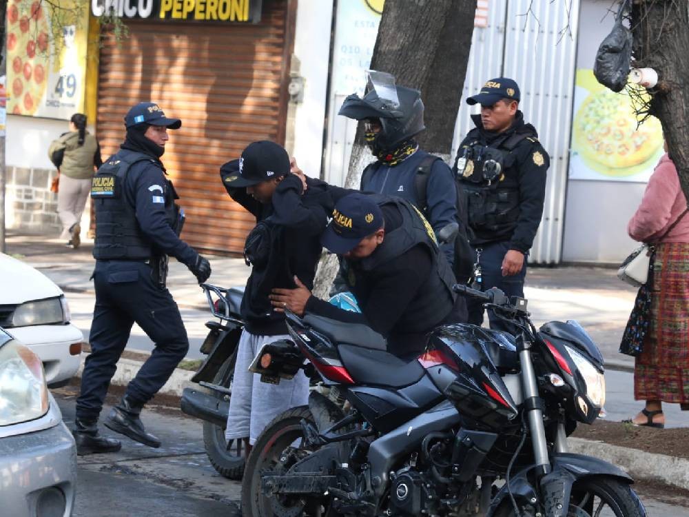 Implementan el Plan Semáforo Seguro en Xela 